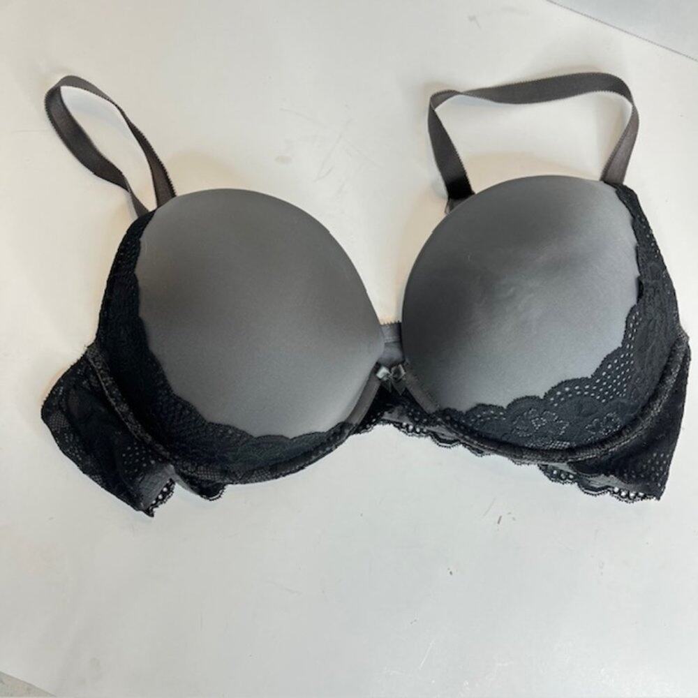 Torrid Gray and Black Lace Bra Size 40D
